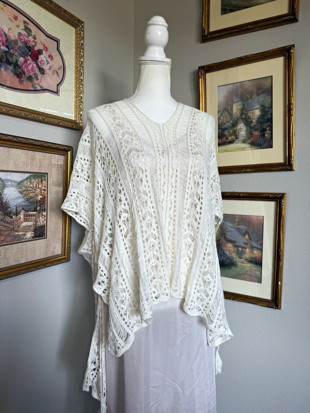 White Lace Tunic Poncho Top One Size Round Neck Sleeve Pullover Lightweight